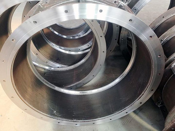 What is the applicable medium temperature for different valve body and bonnet materials?